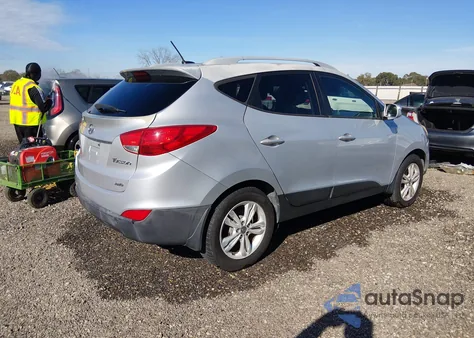 2013 Hyundai Tucson Gls z USA, uszkodzony, nr VIN KM8JUCACXDU784622